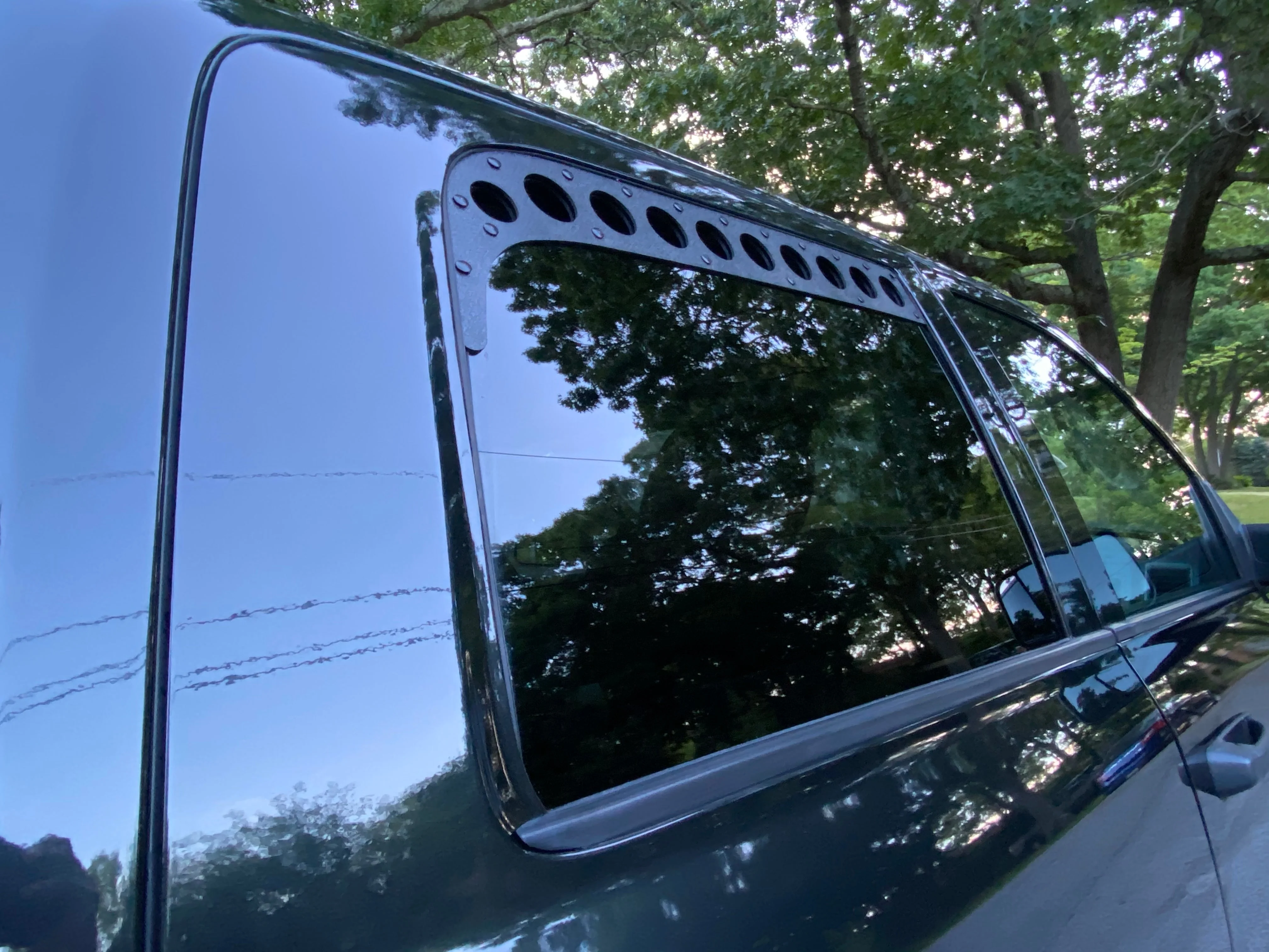 4th Gen Ram Rear Window Vents (Crew Cab) - Image 3