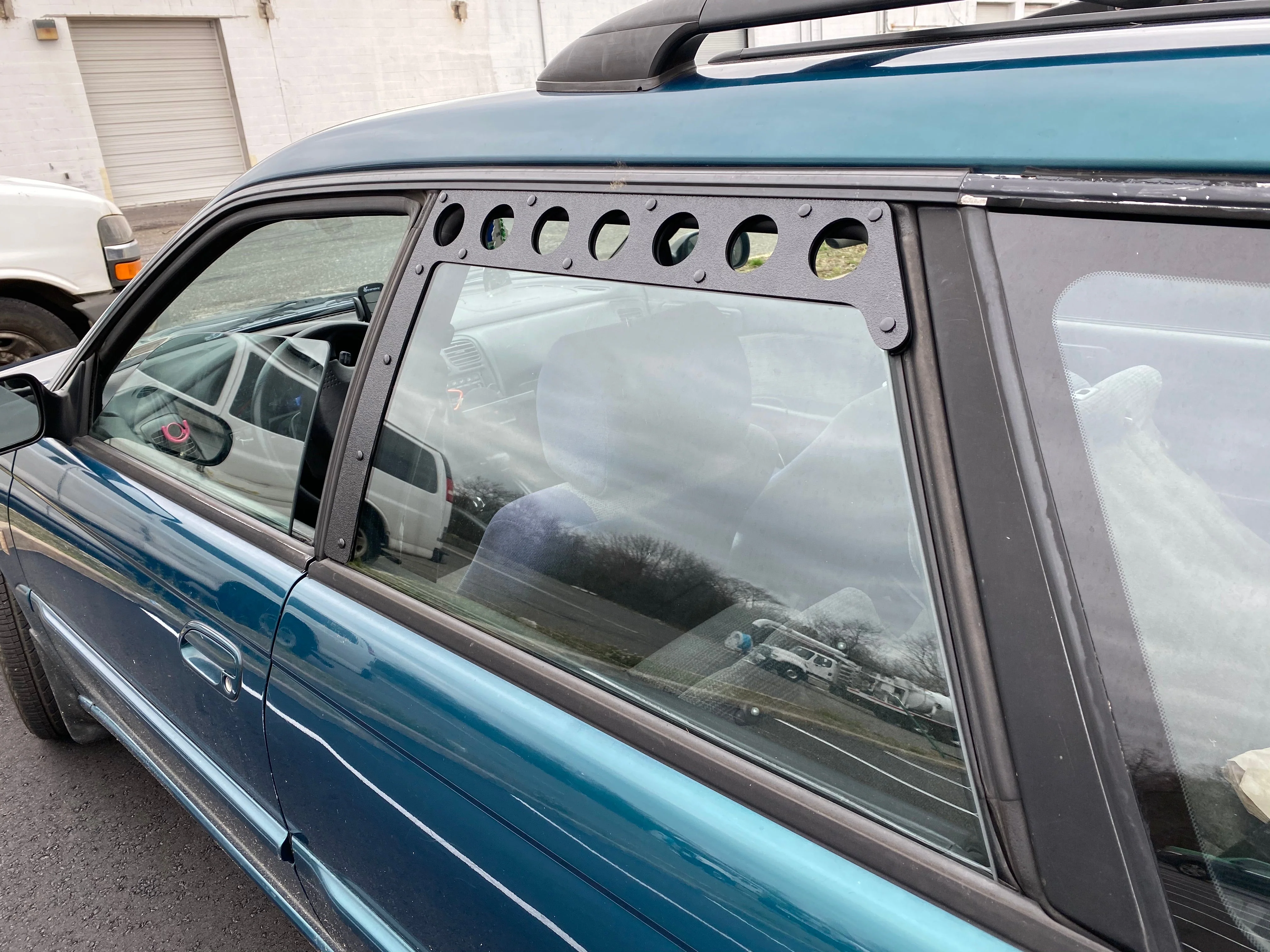 95-99 Legacy Wagon window vents - Image 2