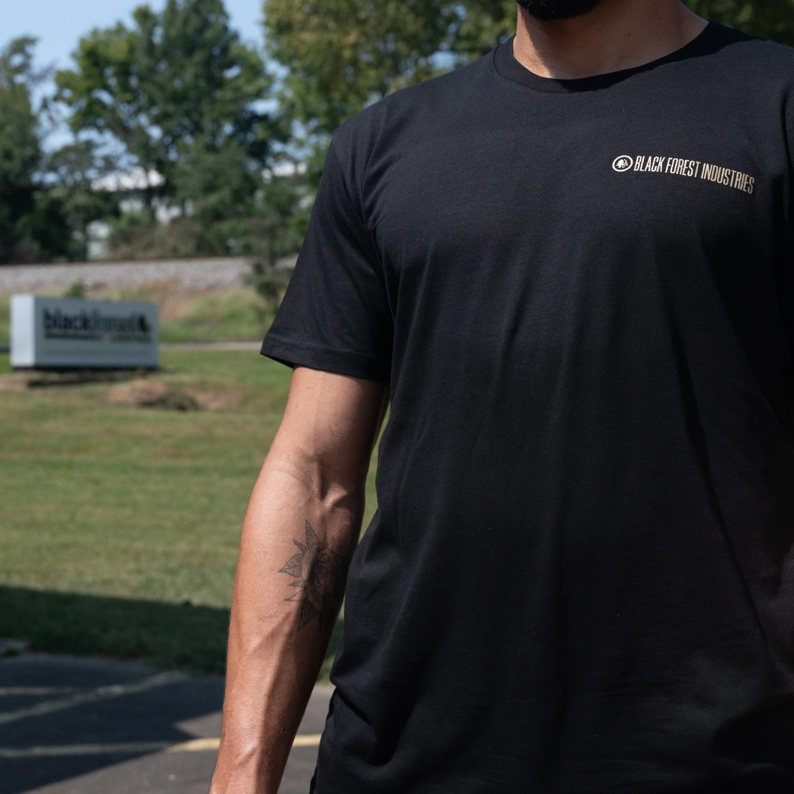 BFI Logo Tree T-Shirt - L'OE Show Gold Edition - Image 4