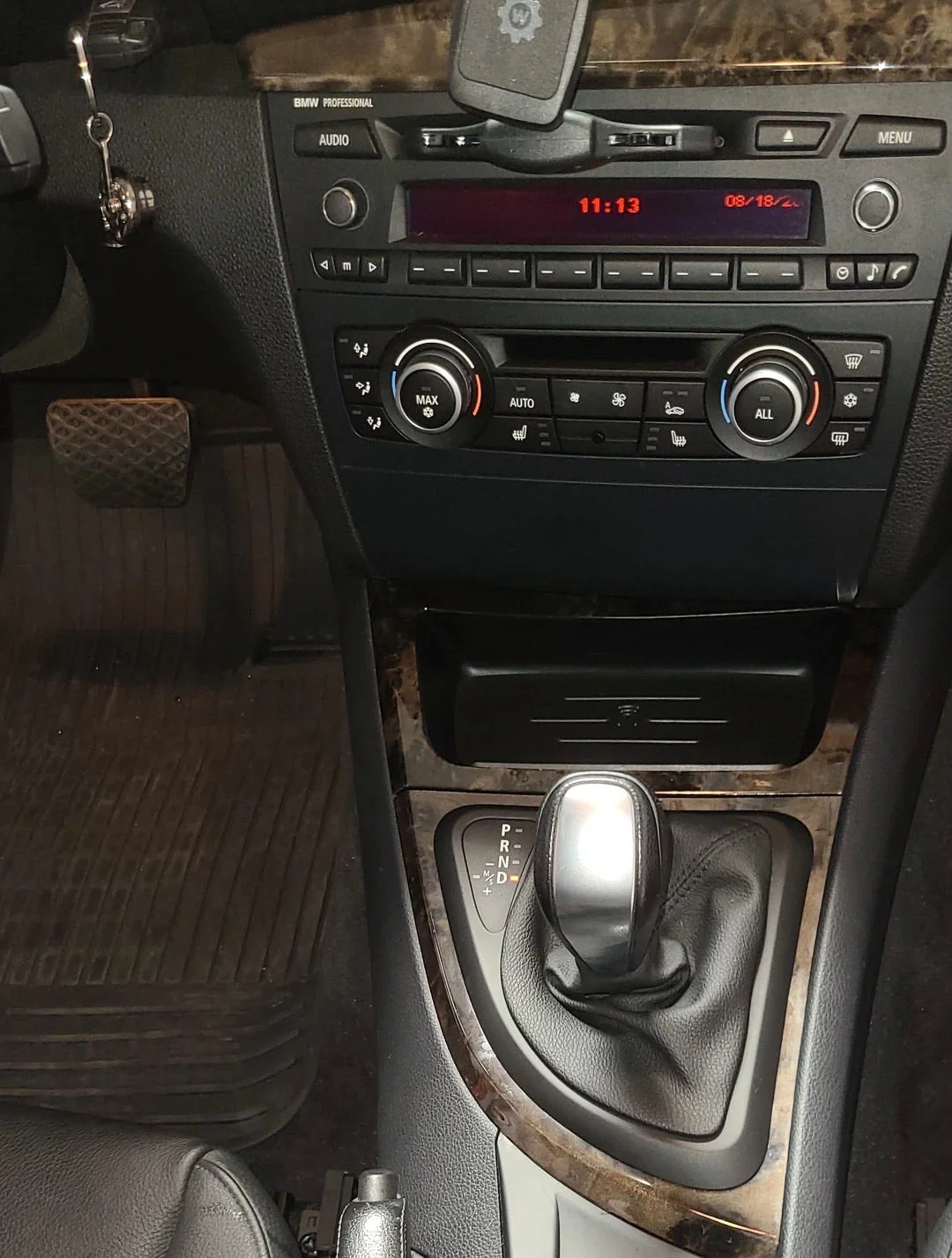 BMW E8X 1 SERIES Wireless Charger - Image 12