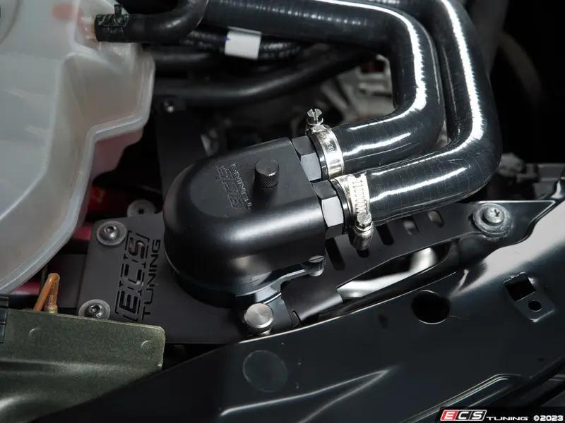 ECS Tuning MK8 GTI/R Baffled Oil Catch Can System - Image 14