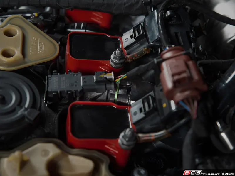 ECS Tuning MK8 GTI/R Baffled Oil Catch Can System - Image 16