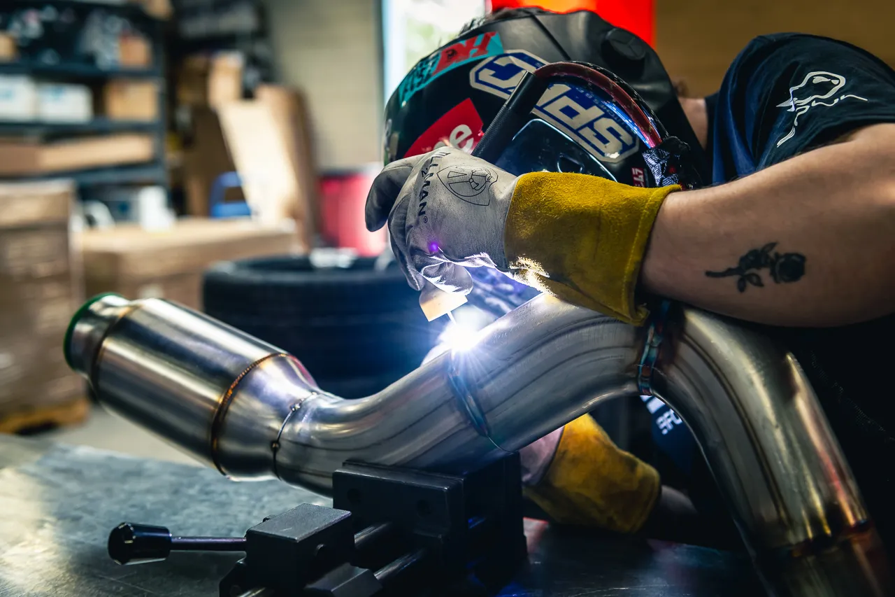 Soul Performance Porsche 718 GT4 RS / Spyder RS SOUL Resonated Over Axle Pipes (Heat Shielded) - Image 7