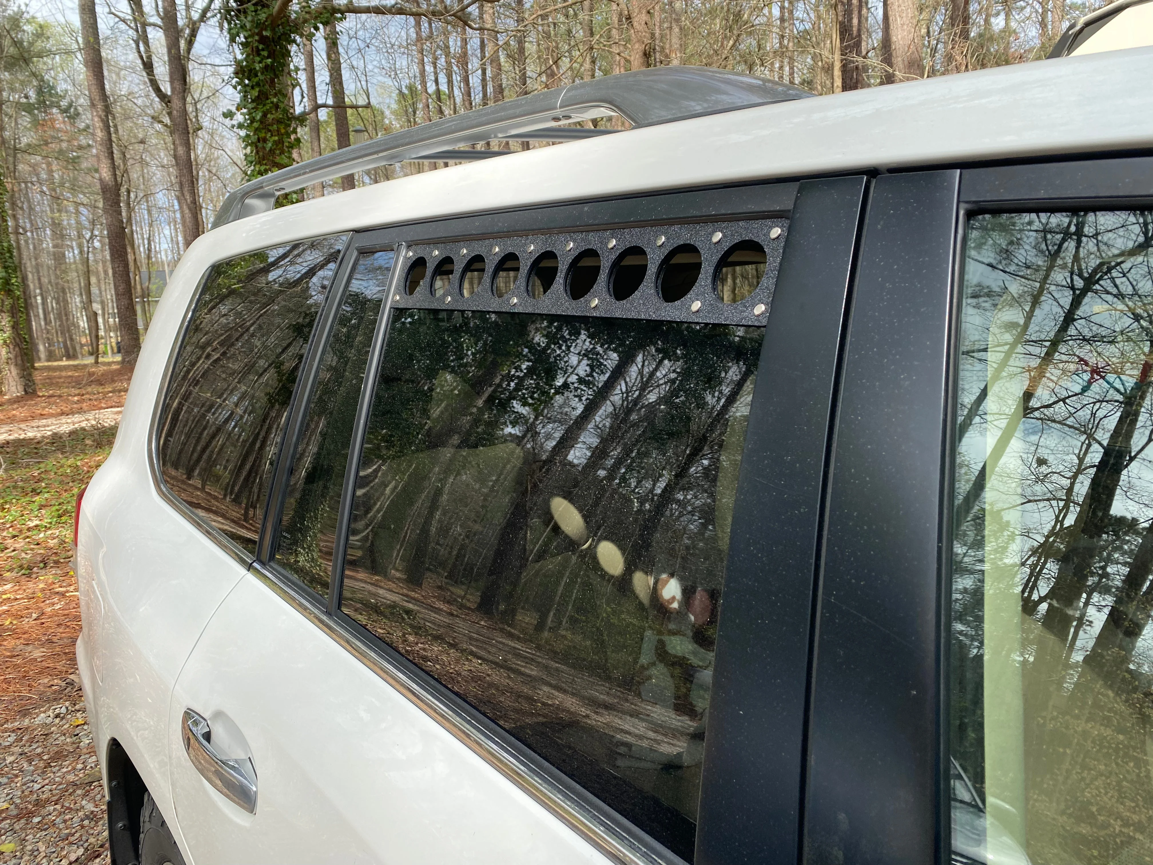 Toyota LC200/Lexus LX570 Window Vents - Image 3