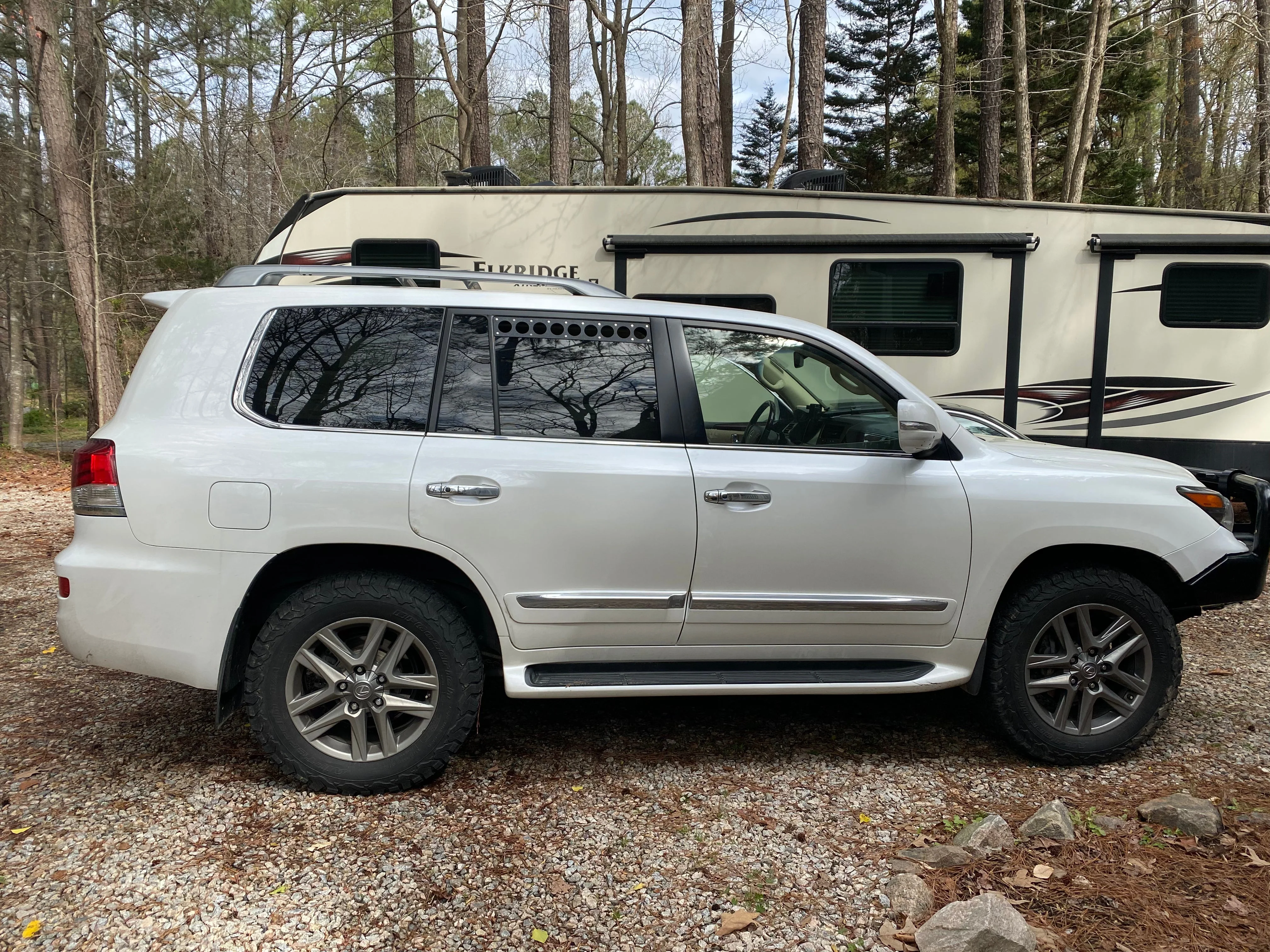 Toyota LC200/Lexus LX570 Window Vents - Image 5